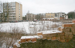Buldozeris stumdo valdišką žemę Buldozeris stumdo valdišką žemę