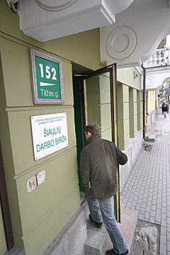 Į darbą grįžta emigrantai Į darbą grįžta emigrantai