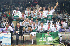 „Žalgiris“ susigrąžino čempiono titulą „Žalgiris“ susigrąžino čempiono titulą