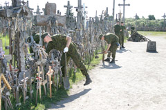 Kryžių kalnas pasirengė atlaidams Kryžių kalnas pasirengė atlaidams