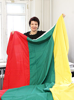 Atvežta istorinė trispalvė Atvežta istorinė trispalvė