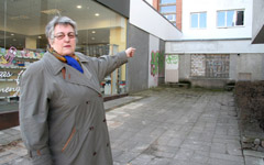 Tualeto savininkė neatitinka biurokratų standartų Tualeto savininkė neatitinka biurokratų standartų