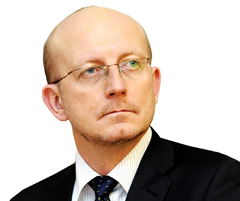 Kieno įrankis yra Arūnas Valinskas? Kieno įrankis yra Arūnas Valinskas?