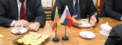 Gelbėjami valdininkų skrandžiai Gelbėjami valdininkų skrandžiai