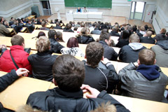 Studentai reikalavo pakeisti dėstytoją, bet sulaukė komisijos Studentai reikalavo pakeisti dėstytoją, bet sulaukė komisijos