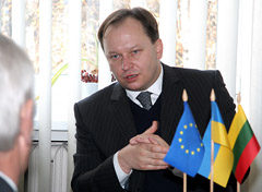 Ukrainos ambasadorius prašo vaistų Ukrainos ambasadorius prašo vaistų