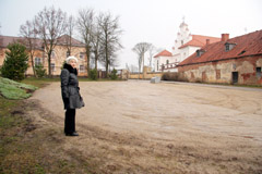 Rašytoją nurungia varnos Rašytoją nurungia varnos