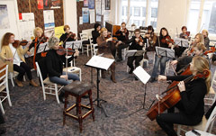Moterys — orkestras Moterys — orkestras