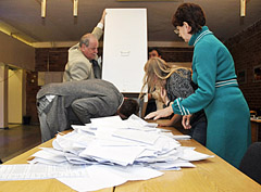 Partijos bijo įsileisti konkurentų į rinkimus Partijos bijo įsileisti konkurentų į rinkimus