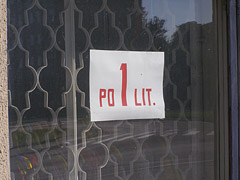 Dėvėtų drabužių parduotuvės dar padeda sutaupyti Dėvėtų drabužių parduotuvės dar padeda sutaupyti