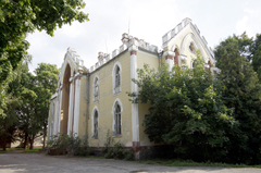 Dvarai griūva ir be vėtros Dvarai griūva ir be vėtros