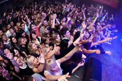 FULL HOUSE pranešimas