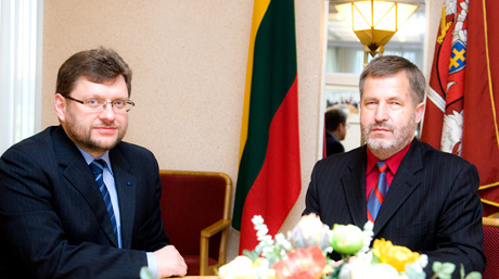Sodų bendrijoms išsaugota lengvata išsipirkti valstybinę žemę Sodų bendrijoms išsaugota lengvata išsipirkti valstybinę žemę