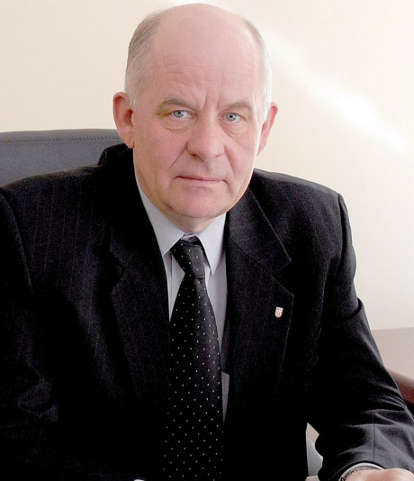 Direktorius už nelegalų darbą atsiskaitė alum Direktorius už nelegalų darbą atsiskaitė alum