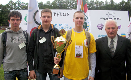 Svarsčių kilnotojams – olimpinio festivalio nugalėtojų taurė Svarsčių kilnotojams – olimpinio festivalio nugalėtojų taurė