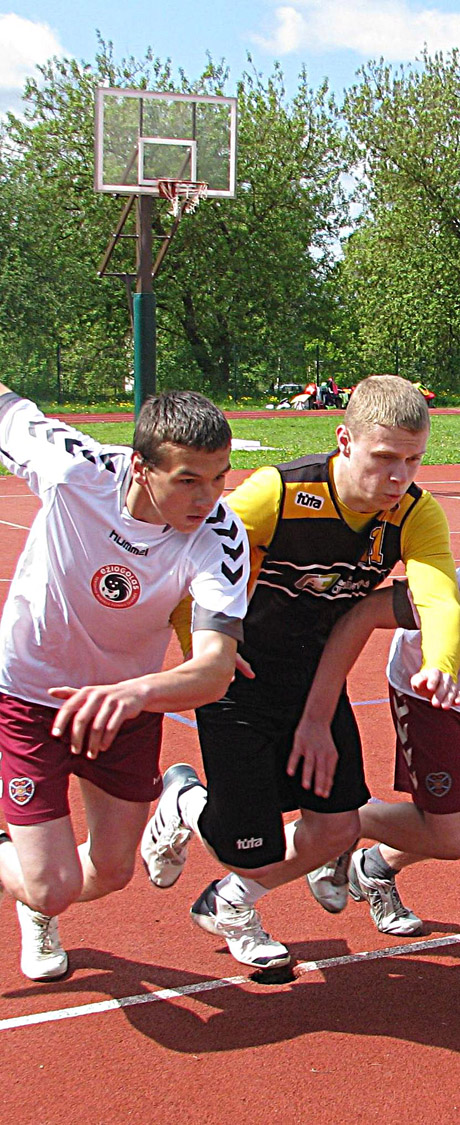 Krepšinio sezono įkarštyje – nuimti krepšiai Krepšinio sezono įkarštyje – nuimti krepšiai
