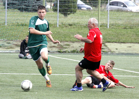 Šeimos susitiko futbolo aikštėje Šeimos susitiko futbolo aikštėje