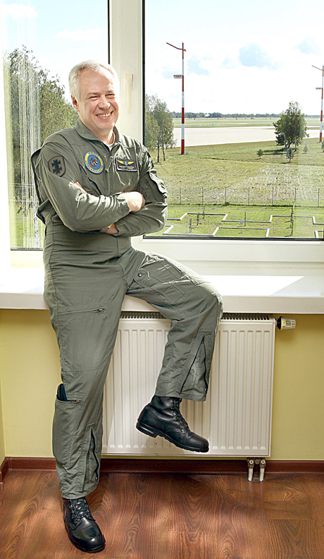Darbus tęs be revoliucijos Darbus tęs be revoliucijos
