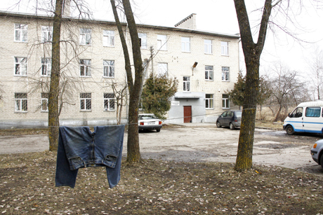 Likimo brolis išsitraukė peilį Likimo brolis išsitraukė peilį