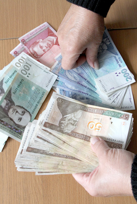 Verslininką reketavo 7 metus Verslininką reketavo 7 metus