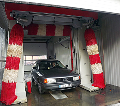 Radviliškyje atidaryta nauja „Lukoil“ automatinė automobilių plovykla Radviliškyje atidaryta nauja „Lukoil“ automatinė automobilių plovykla