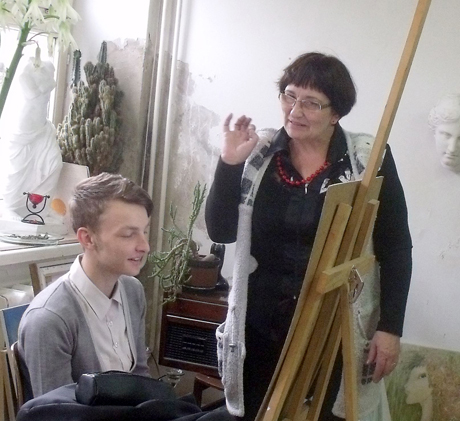 Prie molbertų moterys ne tik tapo Prie molbertų moterys ne tik tapo