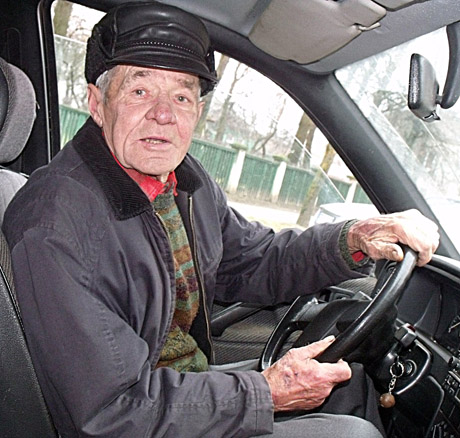 Miške įstrigusį vyrą išgelbėjo kaimynai Miške įstrigusį vyrą išgelbėjo kaimynai