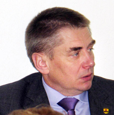 Į Savivaldybės ir direktorės kovą įsitraukai teismai ir policija Į Savivaldybės ir direktorės kovą įsitraukai teismai ir policija