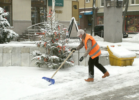 Įsibėgėjusi žiema grasina nelaimėmis Įsibėgėjusi žiema grasina nelaimėmis