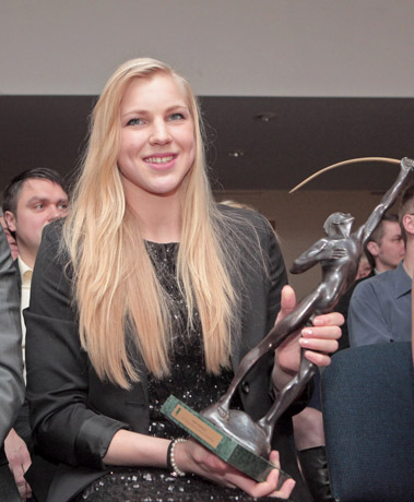 Rūtai Meilutytei – „Šaulio“ skulptūra ir 30 tūkstančių litų Rūtai Meilutytei – „Šaulio“ skulptūra ir 30 tūkstančių litų