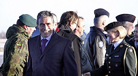Aviacijos bazę aplankė NATO generalinis sekretorius Aviacijos bazę aplankė NATO generalinis sekretorius
