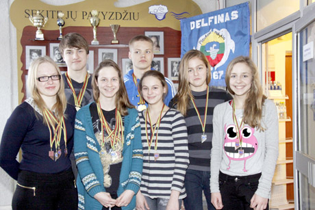 Plaukikai grįžo su medaliais Plaukikai grįžo su medaliais
