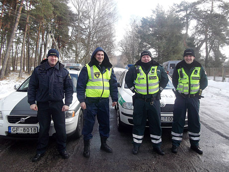 Joniškio policininkai patruliavo su kolegomis iš Latvijos Joniškio policininkai patruliavo su kolegomis iš Latvijos