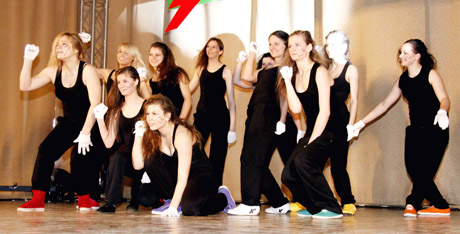 Šokių festivalis suvienijo profesinio mokymo įstaigas Šokių festivalis suvienijo profesinio mokymo įstaigas