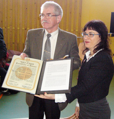 Žydus gelbėjo ne dėl apdovanojimų Žydus gelbėjo ne dėl apdovanojimų