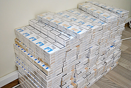 Pilna bagažinė cigarečių Pilna bagažinė cigarečių