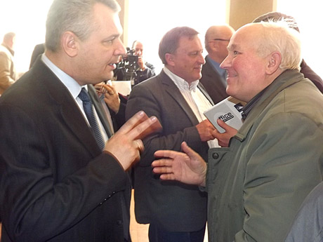 Žemdirbiui labiausiai rūpi žemė Žemdirbiui labiausiai rūpi žemė