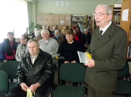 Mėgstančiųjų knygą yra daug