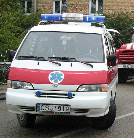 Medikai klaidžioja nerasdami pacientų namų Medikai klaidžioja nerasdami pacientų namų