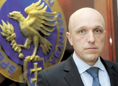 Nuskurdinta STT puolama ir gandais Nuskurdinta STT puolama ir gandais