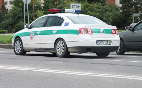 Keliuose -- sustiprinta policijos kontrolė Keliuose -- sustiprinta policijos kontrolė