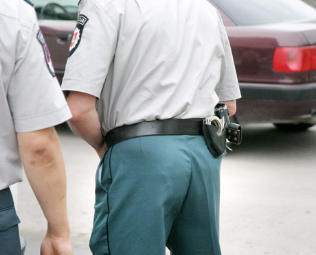 Kyšio reikalavę policininkai tapo teisiamaisiais Kyšio reikalavę policininkai tapo teisiamaisiais