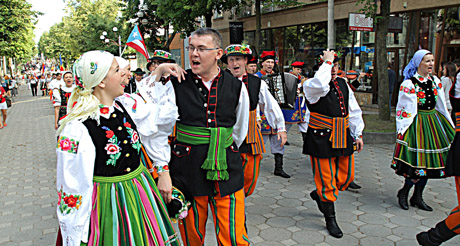 Lenkams gražūs lietuvių tautiniai šokiai Lenkams gražūs lietuvių tautiniai šokiai