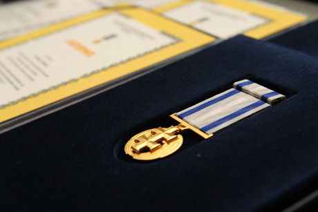 Prisiekė policijos naujokai, apdovanoti pasižymėjusieji Prisiekė policijos naujokai, apdovanoti pasižymėjusieji