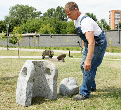 Vilos parke įrengta skulptūrų ekspozicija Vilos parke įrengta skulptūrų ekspozicija