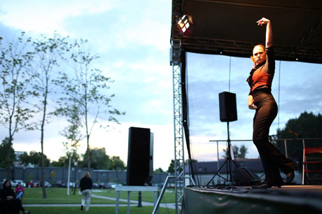 Klausytojus užbūrė flamenkas Klausytojus užbūrė flamenkas