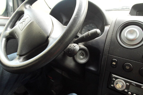 Vagys nusitaikė į ventiškių automobilius Vagys nusitaikė į ventiškių automobilius
