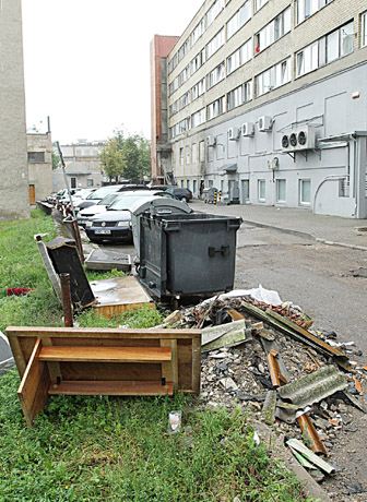 Kas turi pasirūpinti statybinėmis atliekomis? Kas turi pasirūpinti statybinėmis atliekomis?
