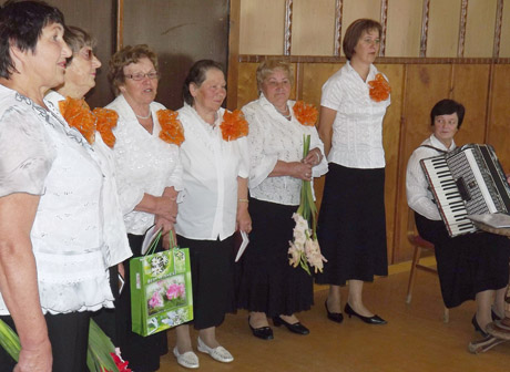Pagyvenę ir neįgalieji susitiko popietėje Pagyvenę ir neįgalieji susitiko popietėje