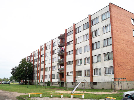Bendrabučio gyventojai grūdinasi drungnu vandeniu Bendrabučio gyventojai grūdinasi drungnu vandeniu